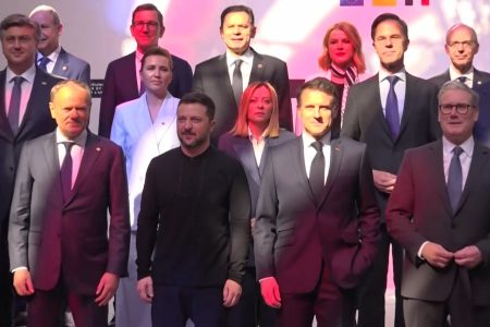 Макрон: Франко-британская миссия поддержит украинскую армию