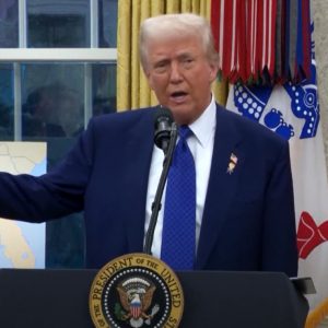 Trump nói ông “giận dữ” về Putin