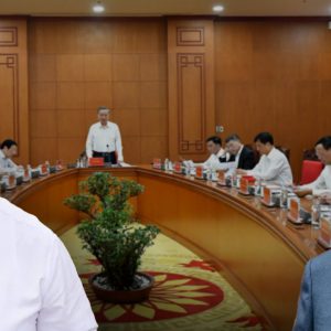 DƯỚI CHẾ ĐỘ CSVN, CHỐNG THAM NHŨNG CHỈ LÀ LẤY KÉO CẮT VÀI CỌNG RỄ MỤC KHÁC PHE CÁNH.